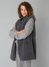 Load image into Gallery viewer, YEST - Emmelie Gilet - Grey