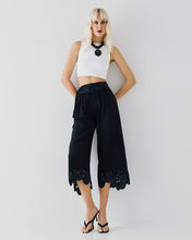 Load image into Gallery viewer, ACCESS - Cropped Lace Trim Pants - Black