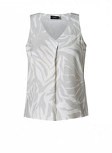 Load image into Gallery viewer, YEST - Tina Printed Top - Soft Grey
