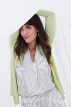 Load image into Gallery viewer, YEST - Tina Printed Top - Soft Grey