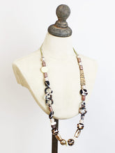 Load image into Gallery viewer, Suzie Blue - Mixed Resin Bead Necklace AY6610