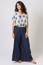 Load image into Gallery viewer, Traffic People - When I Close My Eyes - Whispers Top