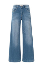 Load image into Gallery viewer, YAYA - Wide Leg Jeans - Light Blue Denin
