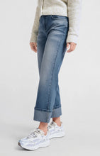 Load image into Gallery viewer, YAYA - Mid Waist Jeans with Turn-up