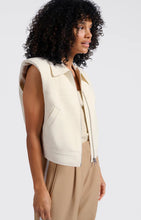 Load image into Gallery viewer, YAYA - Sleeveless Crop Jacket - Summer Sand Melange
