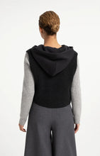 Load image into Gallery viewer, YAYA - Sleeveless Knitted Hoodie - Hole Black