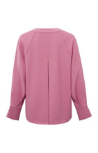 Load image into Gallery viewer, YAYA - V Neck Pleated Top - Morning Glory Pink Melange