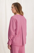 Load image into Gallery viewer, YAYA - V Neck Pleated Top - Morning Glory Pink Melange