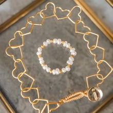 Load image into Gallery viewer, IBU - IBU05 Heart Link Bracelet - Gold
