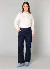 Load image into Gallery viewer, YEST - Beatriz Jeans - Dark Denim
