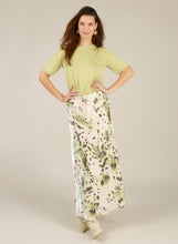 Load image into Gallery viewer, YEST - Iman Short Sleeve Knit - Linden
