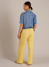 Load image into Gallery viewer, YEST - Kamil Top - Bleach Blue
