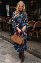 Load image into Gallery viewer, Hope &amp; Ivy - Twila Midi Dressn - Navy
