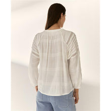 Load image into Gallery viewer, Paz Torras - Textured Blouse - Blanco
