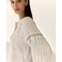 Load image into Gallery viewer, Paz Torras - Textured Blouse - Blanco

