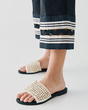 Load image into Gallery viewer, ACCESS - Cropped Trimmed Hem Pants - Black
