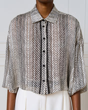Load image into Gallery viewer, ACCESS - Cropped Printed Shirt - White
