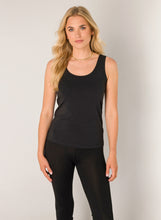 Load image into Gallery viewer, BASE LEVEL - Yippie Vest - Black
