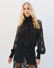 Load image into Gallery viewer, ACCESS - Lace Top - Black
