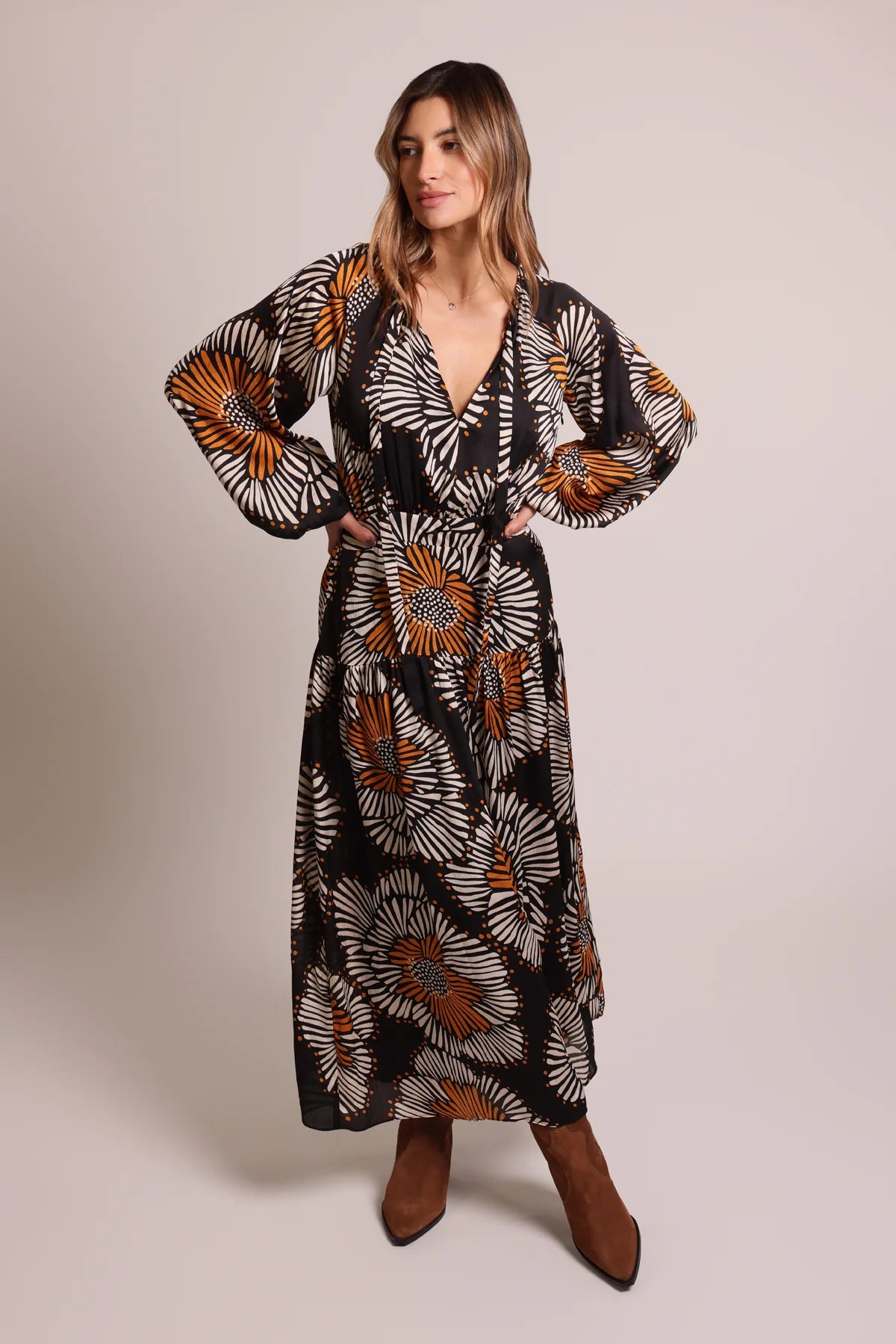 traffic people silk dress Armoire