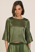 Load image into Gallery viewer, Traffic People - Truce Top - Green
