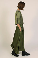 Load image into Gallery viewer, Traffic People - Truce Top - Green
