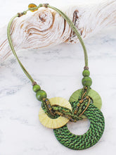 Load image into Gallery viewer, Suzie Blue - Statement 3 Ring Necklace - Mint &amp; Green UJ6608
