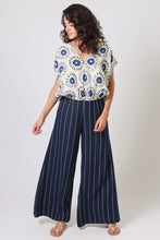 Load image into Gallery viewer, Traffic People - When I Close My Eyes - Whispers Top
