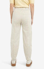Load image into Gallery viewer, YAYA - Barrel Jeans - Sandstone Beige
