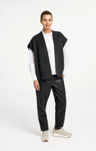 Load image into Gallery viewer, YAYA - Faux Leather Carrot fit Trousers - Hole Black
