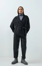 Load image into Gallery viewer, YAYA - Faux Leather Carrot fit Trousers - Hole Black
