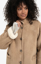 Load image into Gallery viewer, YAYA - Oversized Lammy Coat - Light Camel
