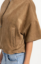 Load image into Gallery viewer, YAYA - Oversized Short Sleeve Suedine Jacket - Otter Brown

