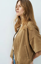 Load image into Gallery viewer, YAYA - Oversized Short Sleeve Suedine Jacket - Otter Brown
