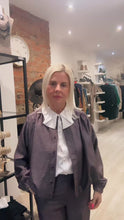 Load and play video in Gallery viewer, YAYA - Balloon Shaped Blouson Jacket - Purple Fudge Dessin

