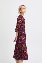 Load image into Gallery viewer, Ichi Maise Sus Dress ~ Purple Floral
