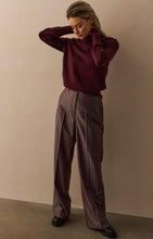 Load image into Gallery viewer, YAYA - Shiny Woven Pants - Fudge Purple Dessin
