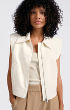 Load image into Gallery viewer, YAYA - Sleeveless Crop Jacket - Summer Sand Melange
