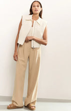 Load image into Gallery viewer, YAYA - Sleeveless Crop Jacket - Summer Sand Melange
