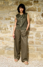 Load image into Gallery viewer, YEST - Sleeveless Textured Cardigan - Army Green
