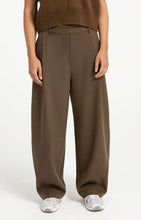 Load image into Gallery viewer, YAYA - Woven Barel Leg Trouser with Pleats - Teak Brown
