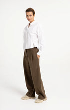 Load image into Gallery viewer, YAYA - Woven Barel Leg Trouser with Pleats - Teak Brown
