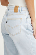 Load image into Gallery viewer, PULZ - Lucy - Mom Fit Jeans - Bleached
