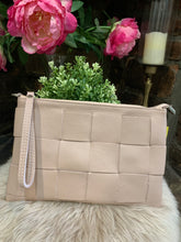 Load image into Gallery viewer, Leather Lattice Clutch Bag - Blush

